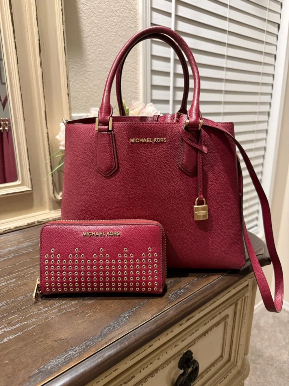 Michael Kors Red Leather Saffiano Tote with Matching Wallet - Picture 1 of 3